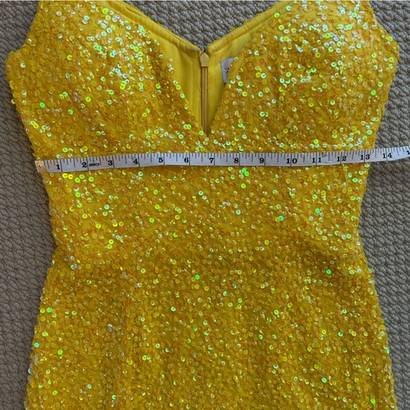 Ashley Lauren Yellow Sequin Strapless Dress Size 0 - Picture 10 of 17